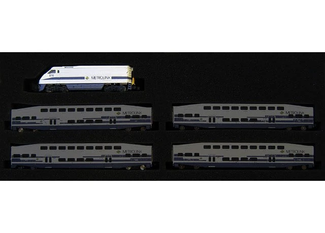 AZL 6003-1 Metrolink F59PHI #884 | Locomotive Only